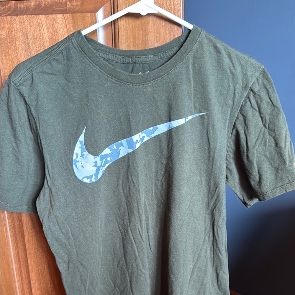 Nike Olive T-Shirt with Camouflage Blue Swoosh